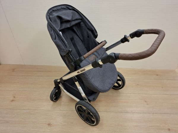 Puppenwagen, grau